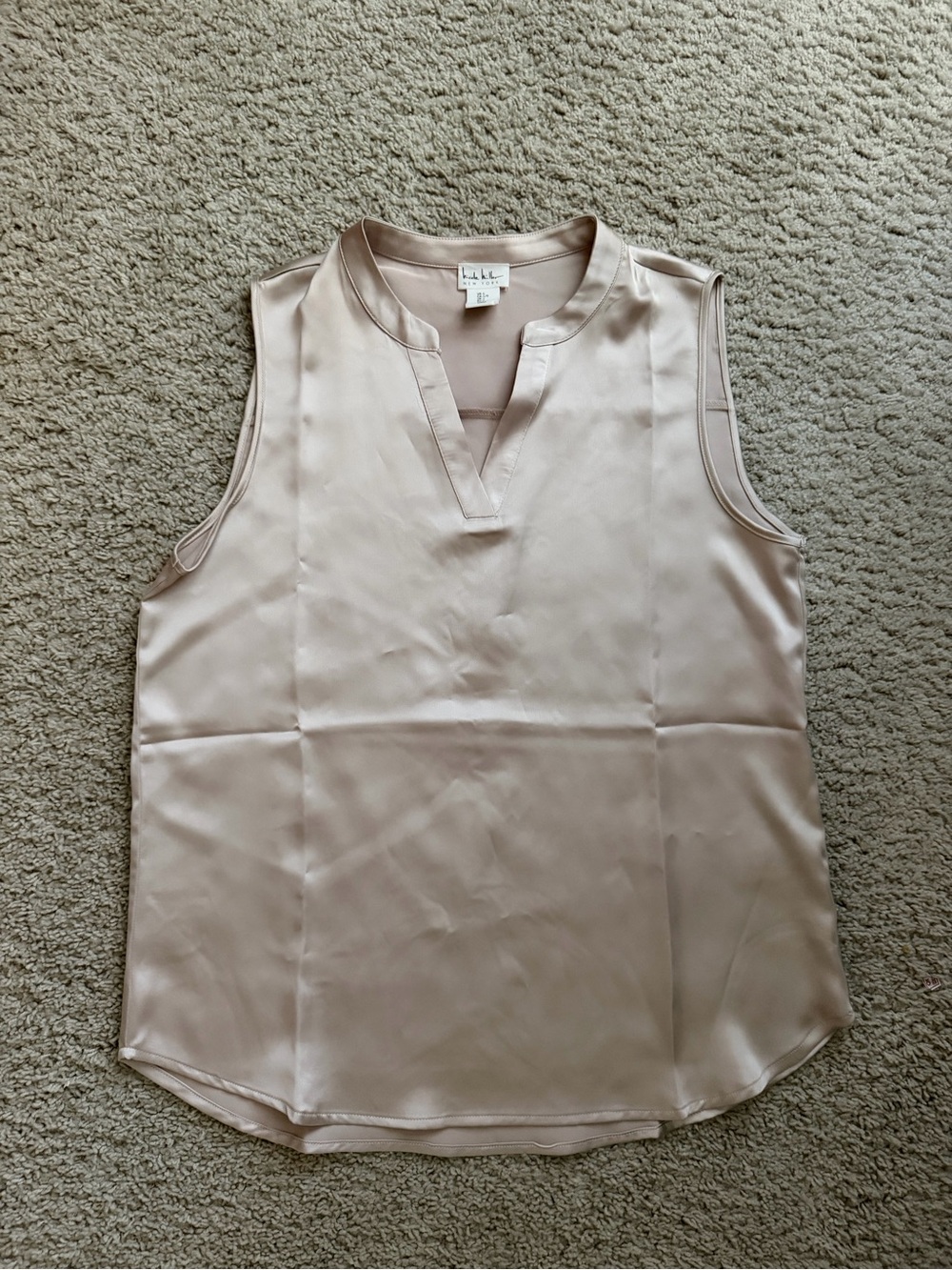 Nicole Miller Satin V-Neck Sleeveless Top in Light Blush